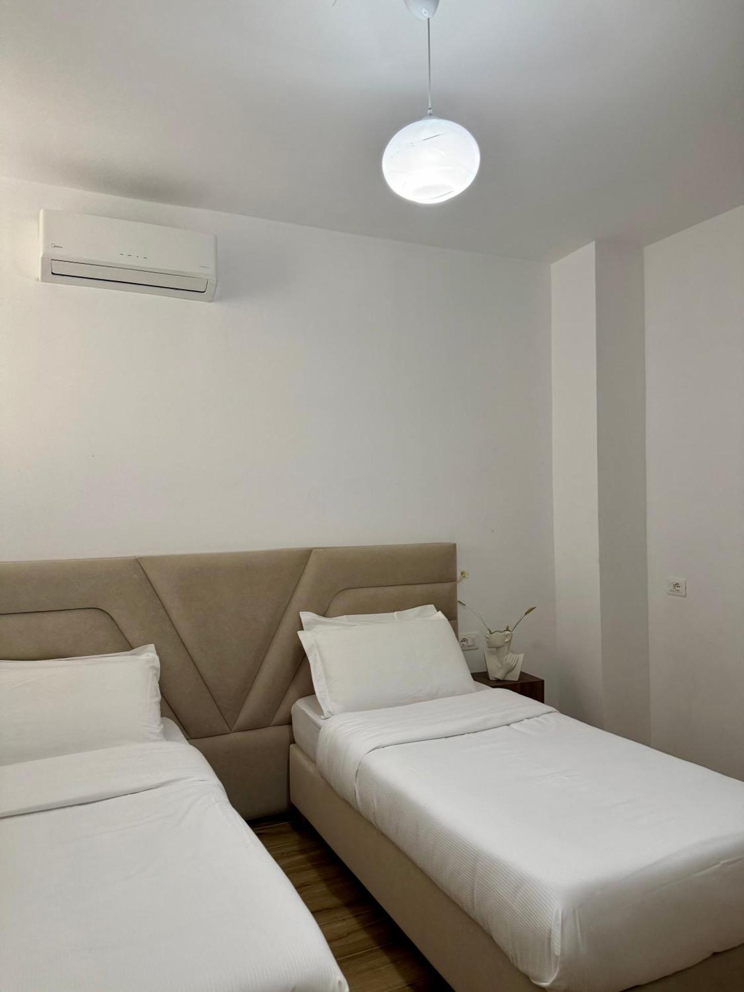 Bellavista Apartments Bougainville Bay Саранде Екстериор снимка