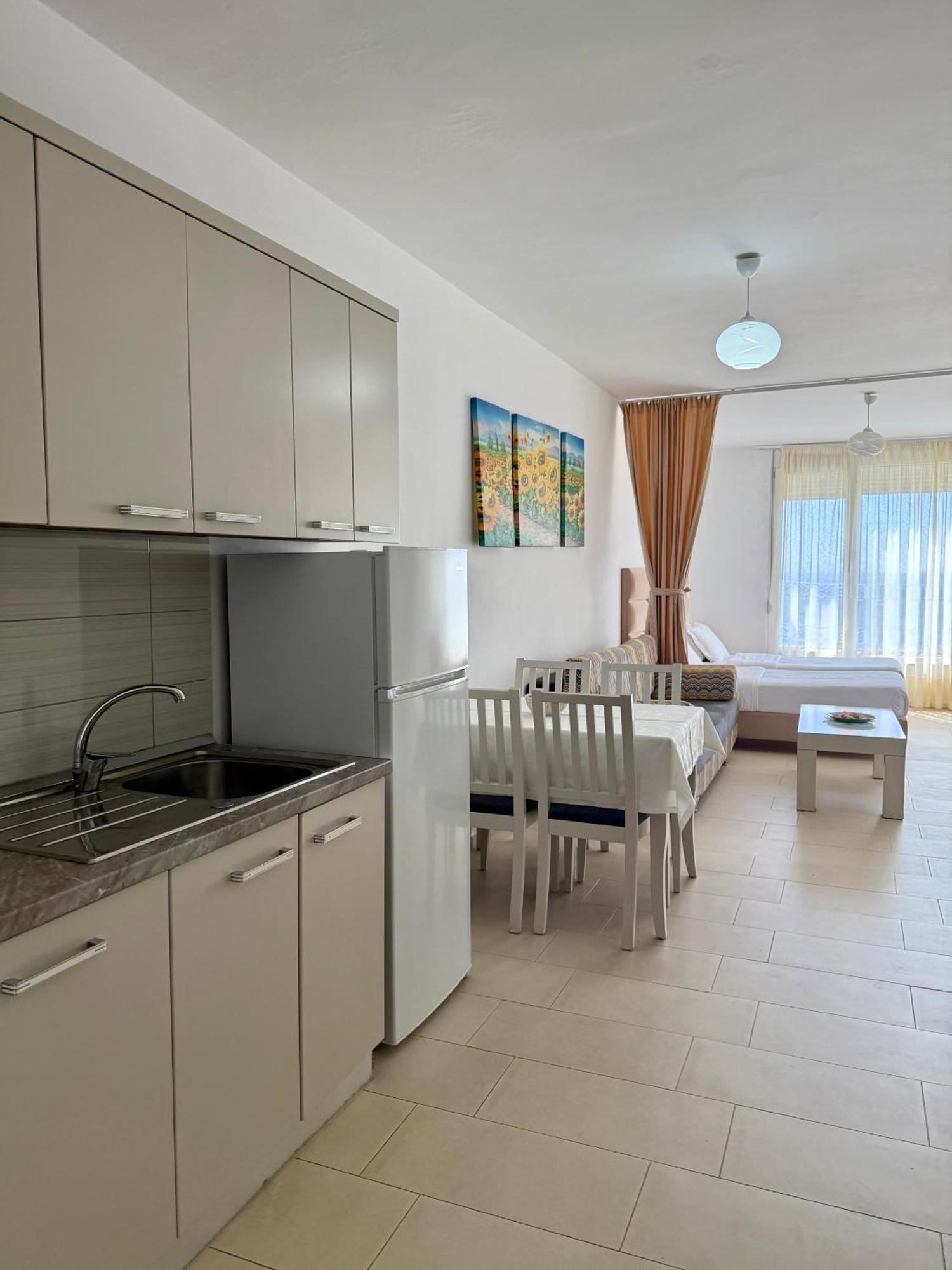 Bellavista Apartments Bougainville Bay Саранде Екстериор снимка